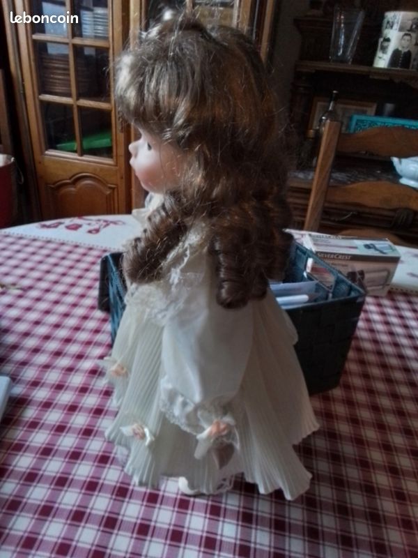 Poupee deccollection (image 1)