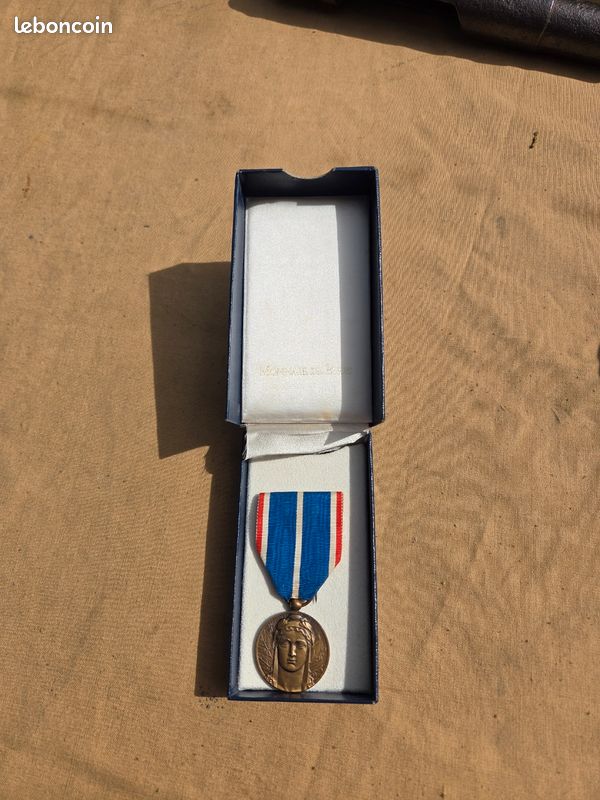 Médaille de la fédération des anciens de la Rhur années 30 (image 3)
