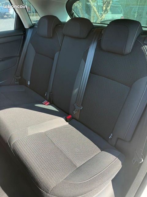 1ère main C4 1.6BlueHDi 120CV Bluetooth / clim / régulateur (image 5)