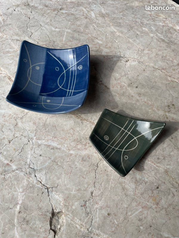 JOLIE COUPELLE VIDE POCHE Avec Fleur Dorée Fixé Sous VERRE BORD LAITON Deco 117130