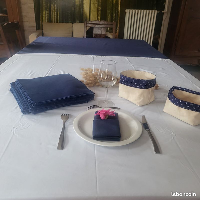 Lot nappes et serviettes (image 1)