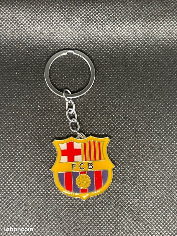 Generico Porte-clés Barcelone En Métal Et Verre Cabochon – Couleur Argent, Accessoire Voiture Ou Cadeau Pour Fan Blaugrana