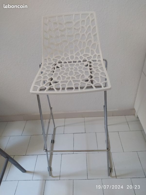 Tabouret haut (image 1)