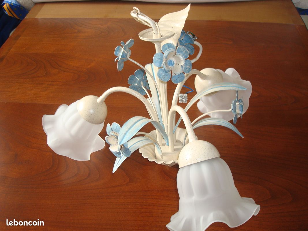 Luminaire 3 branches (image 1)
