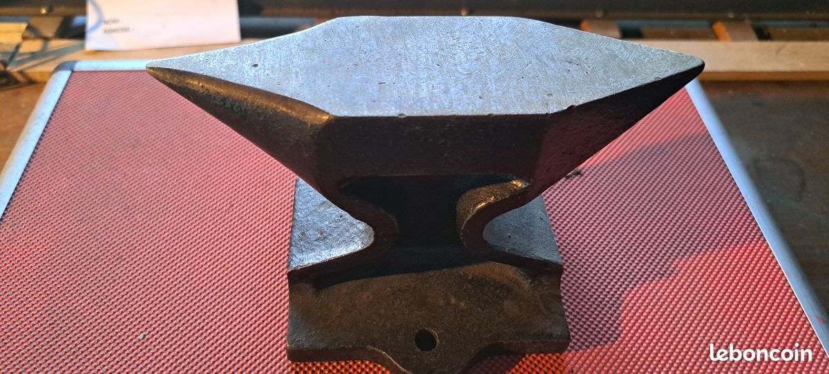OUTIL ANCIEN PETITE enclume bijoutier horloger EUR 29,00 - FR