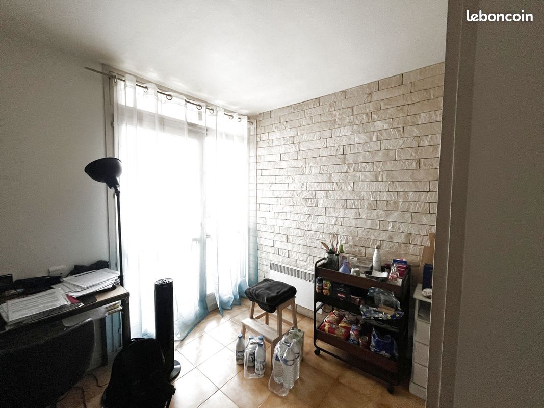 Appartement 1 pièce 22 m² · à Nîmes · 22 m² · 530 €