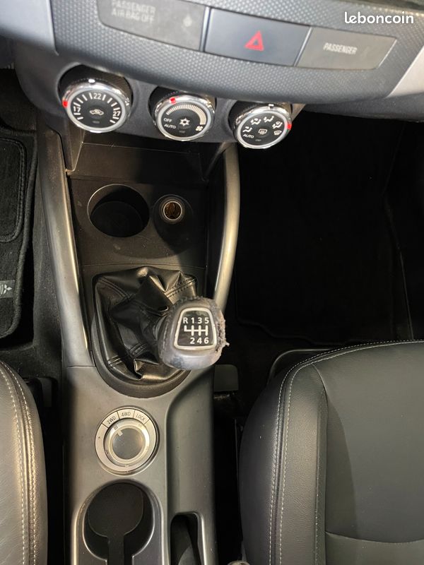 MITSUBISHI OUTLANDER 2.2 DI-D 140 Invite (image 8)