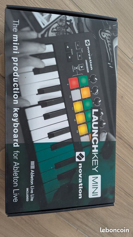 Novation Launchkey Mini MK1 – Clavier maître MIDI 25 touches + boîte (image 1)
