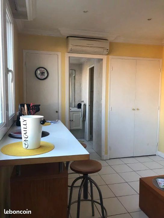 Appartement 1 pièce 18 m² · à Antibes · 18 m² · 750 €