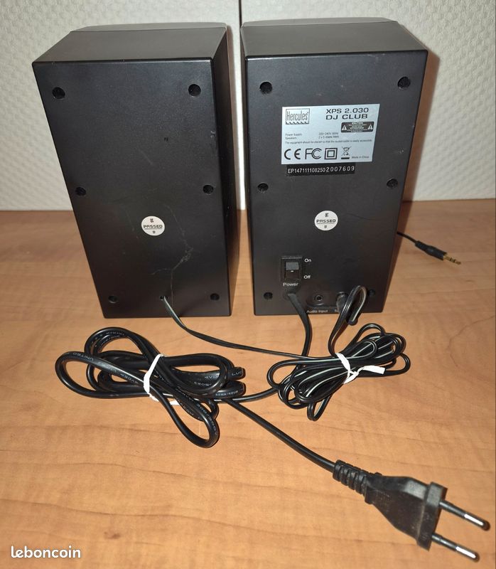 Vends paire d'enceintes PC (image 2)