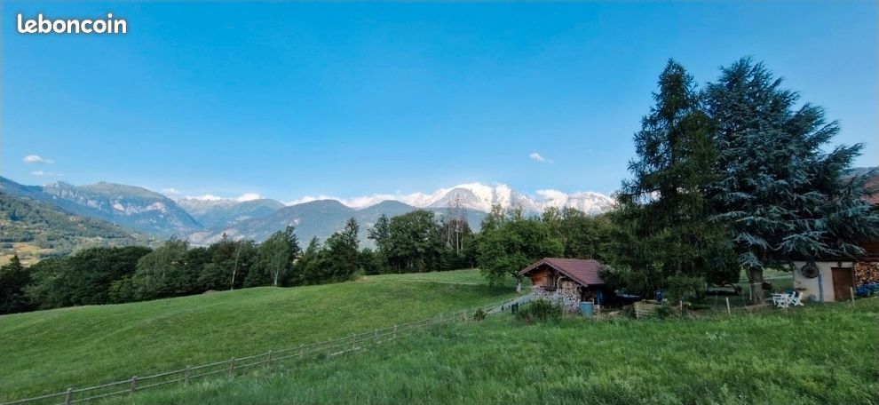 Terrain constructible viabilisé vue Mont Blanc · à Domancy · 448 000 €