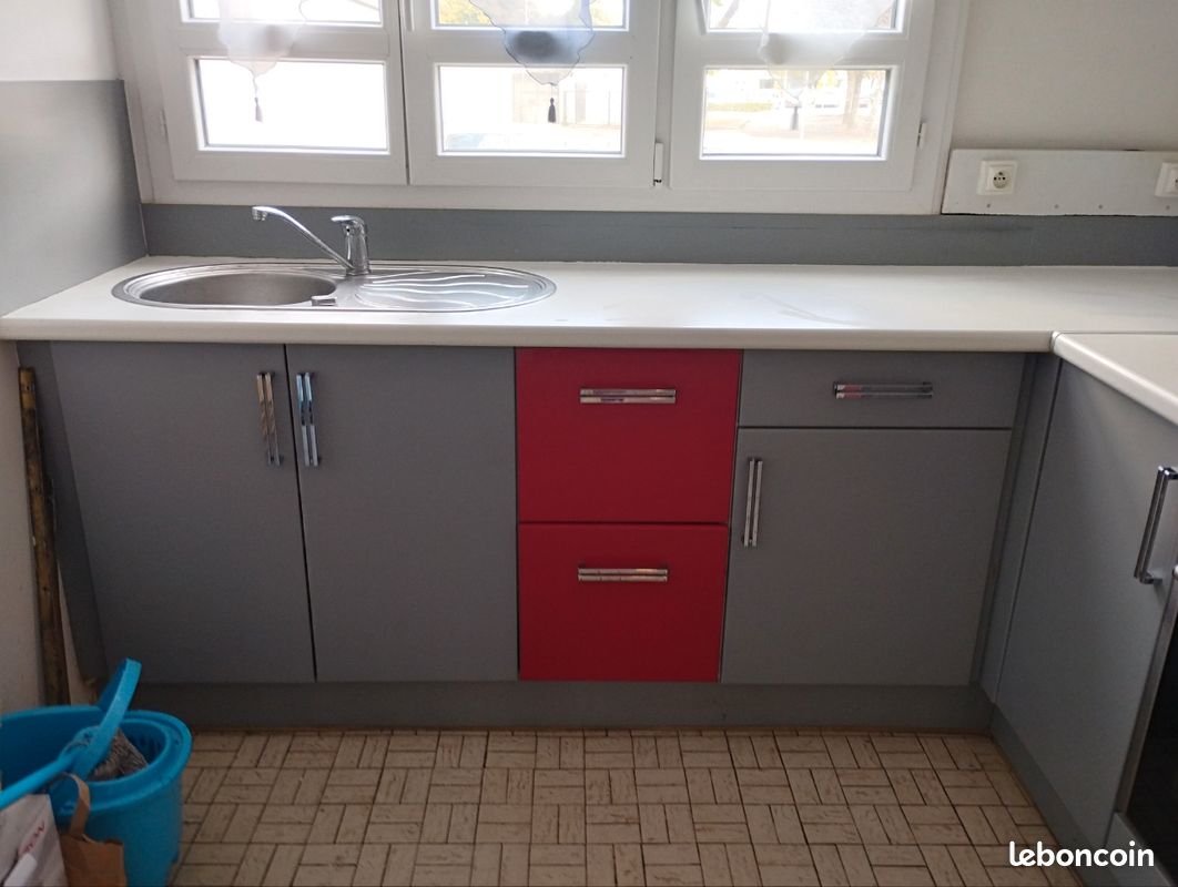 Cuisine équipée avec électroménager (image 1)