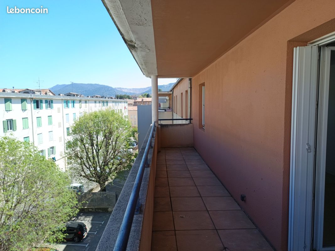 Appartement 1 pièce 31 m² · à Aubagne · 31,3 m² · 92 000 €