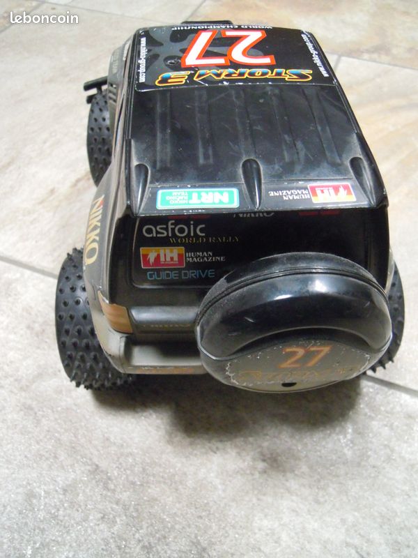 Jeep 4x4 téléguidée (image 9)