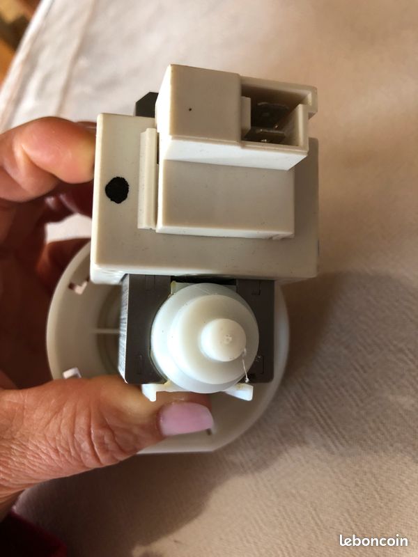 Pompe De Vidange Miele DPS25-009 62395 - Pièce Reconditionnée Compatible Plusieurs Modèles