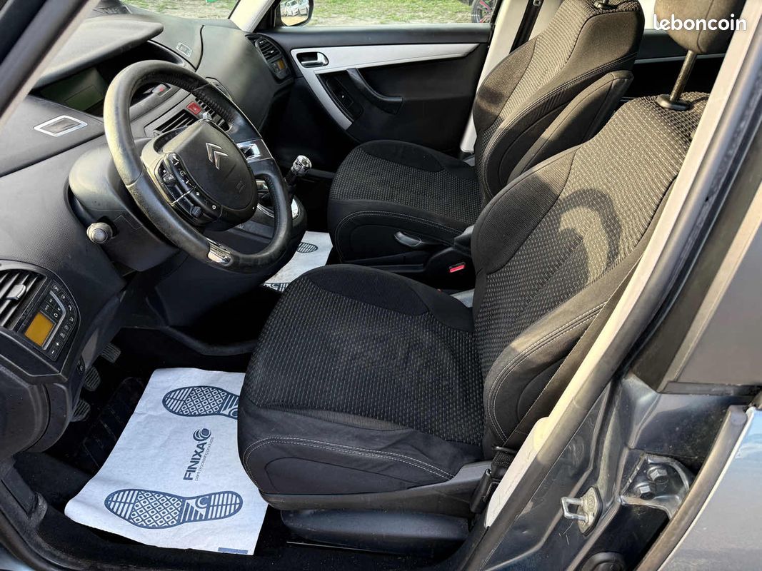 Citroën C4 Picasso 1.6 HDi 110ch Pack Dynamique - Clim - Régulateur - Révisée & Garantie 6 mois (image 17)