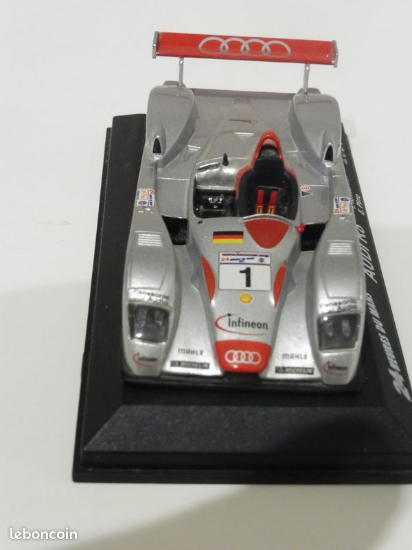 Modèle Réduit Audi R8 24H Du Mans 2004 N°7 – Échelle 1/43 – IXO Neuf En Boîte D’origine