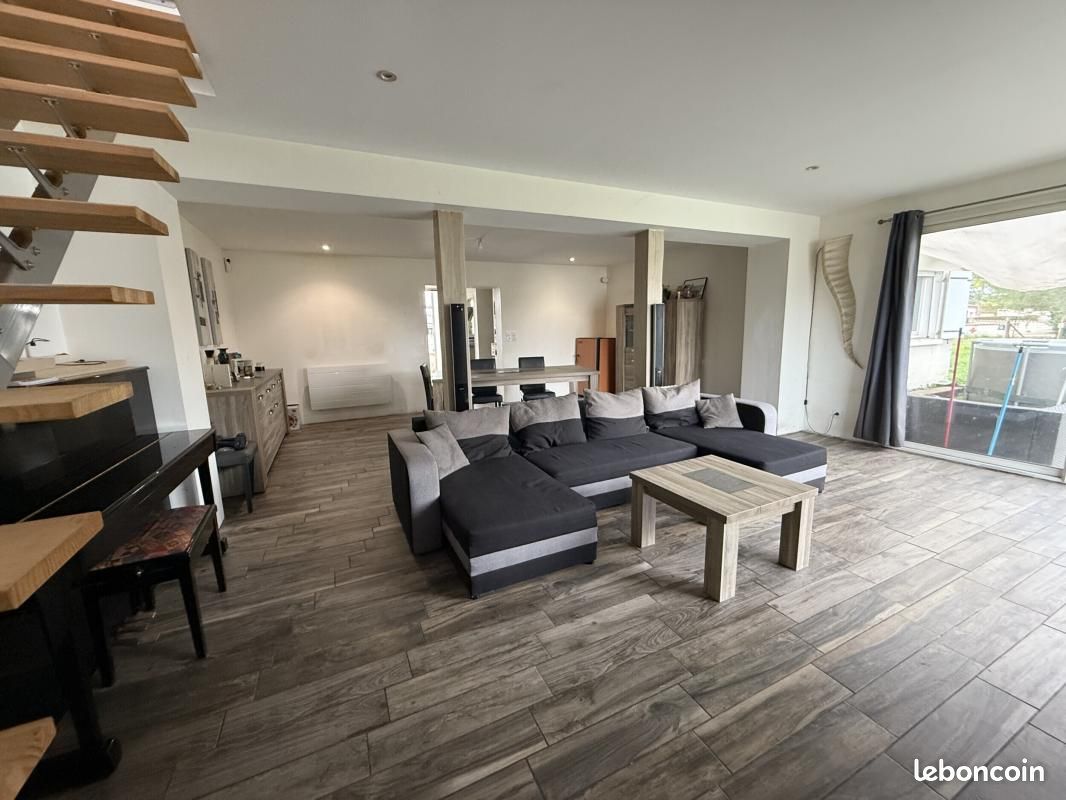 Maison 6 pièces 180 m² · à Castelsarrasin · 180 m² · 190 000 €