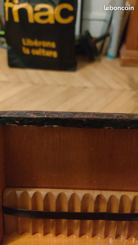 Boite à cigarettes en bois et cuir (image 4)