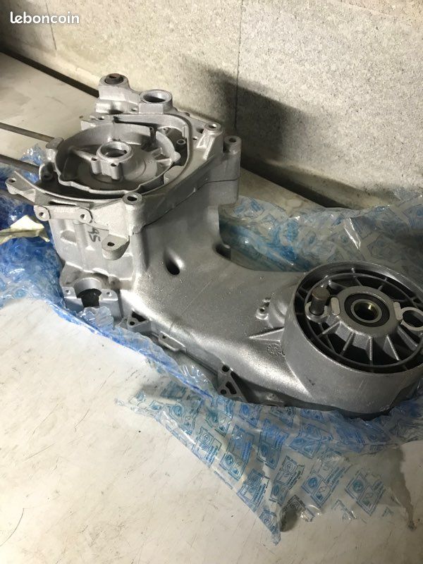 Carter moteur piaggio (image 2)