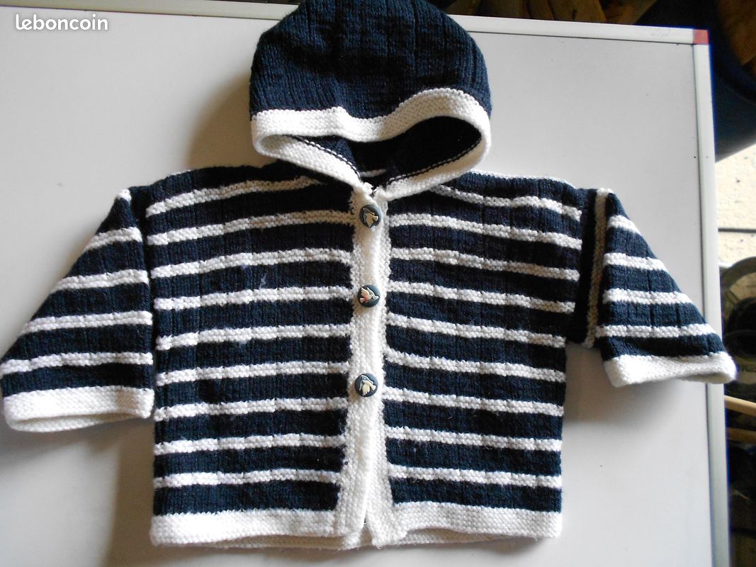 BLOUSON TRICOTE MAIN bleu marine blanc capuche (image 3)