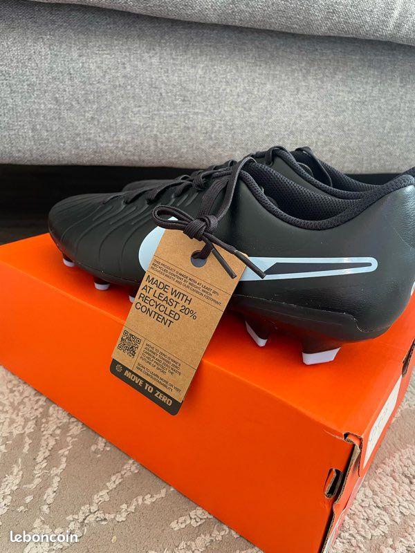 Crampons de football Nike Legend 10 Club - taille 44,5 (image 4)
