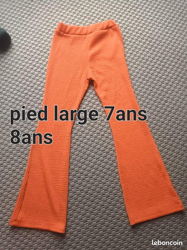 Vetement lot pour enfants 3ans à 7ans il yen n'a beaucoup plus si vous voulez voir les lot contacter moi (image 9)