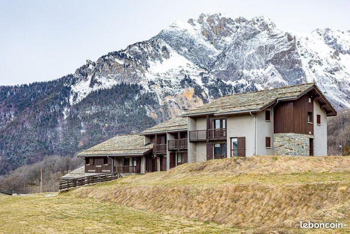 Gîte 770 m² Saint Michel De Maurienne