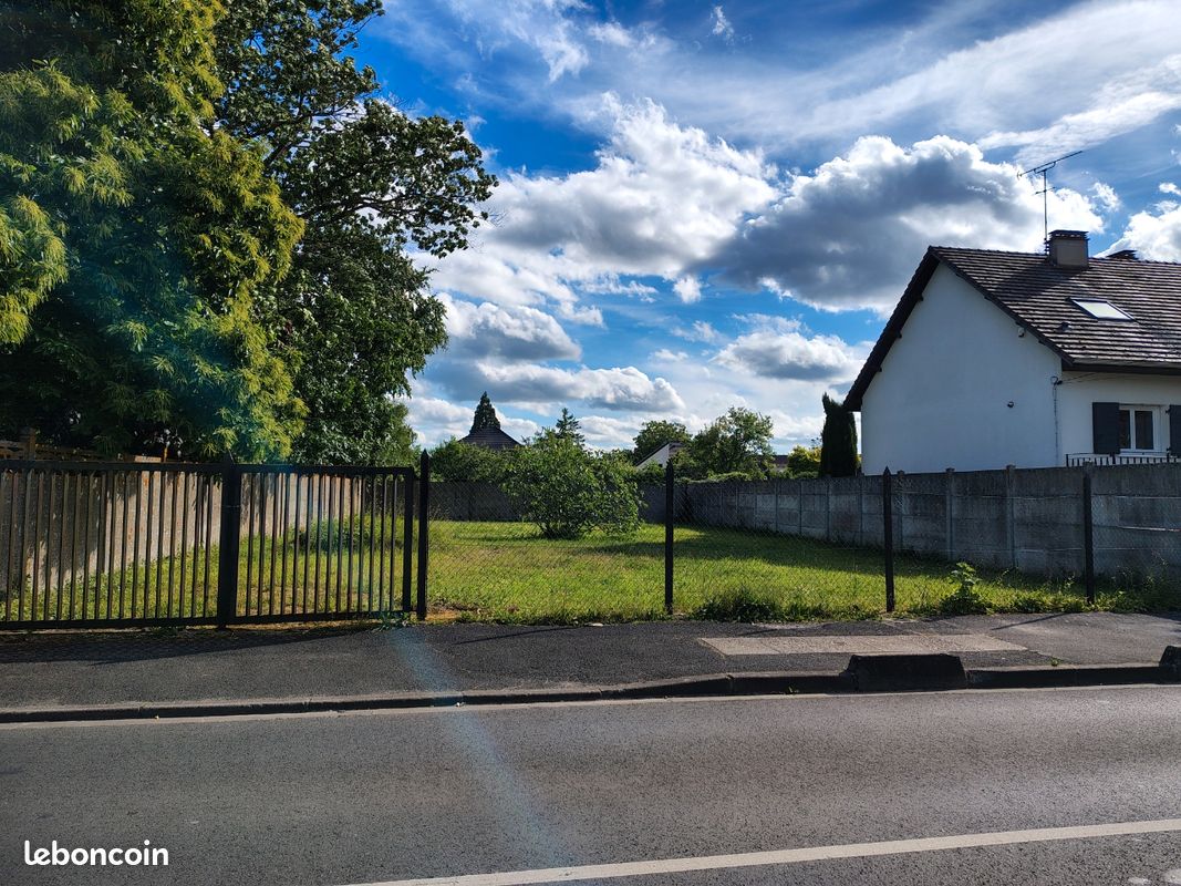 Terrain à vendre · à Leudeville · 180 000 €