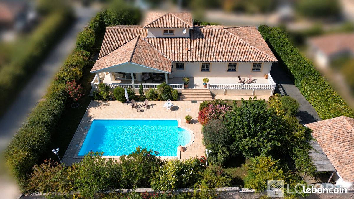 Maison 7 pièces 237 m² · à Fargues · 237 m² · 589 500 €