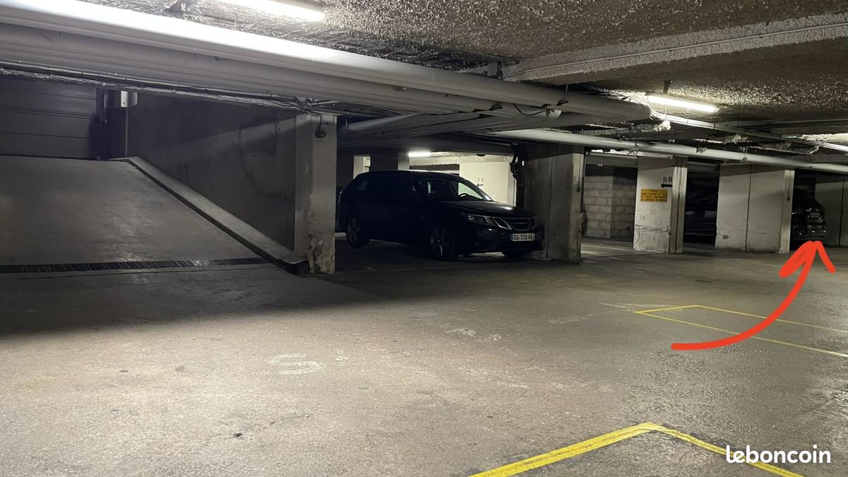 Parking 12 m² · à Paris · 12 m² · 23 500 €