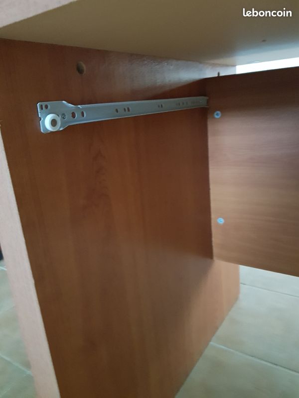 Bureau (image 2)