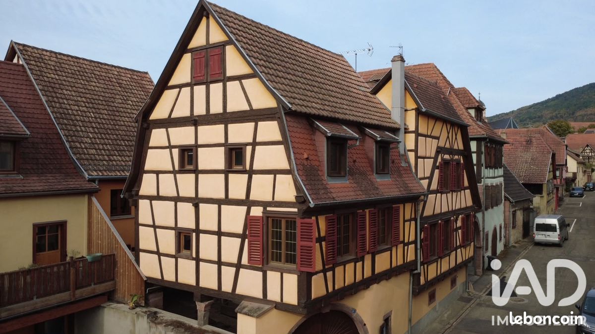 Maison 6 pièces 263 m² · à Saint-Hippolyte · 263 m² · 297 000 €