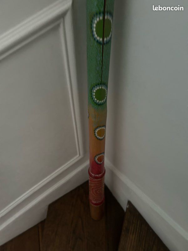 Didgeridoo (image 1)
