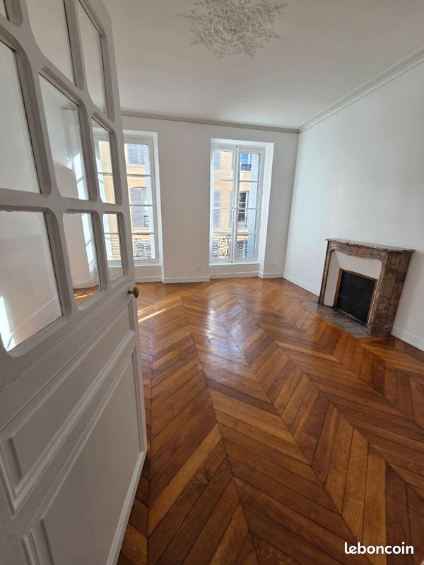 Appartement a louer versailles - 3 pièce(s) - 89 m2 - Surfyn