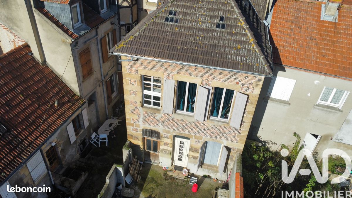 Immeuble 157 m² · à Moulins · 157 m² · 199 000 €
