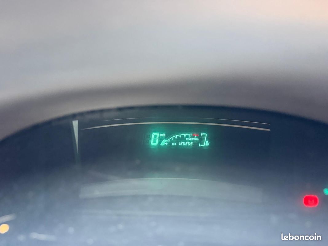 TOYOTA YARIS 85 VVT-i Linéa Luna/PAIEMENT 10X EN CB (image 6)