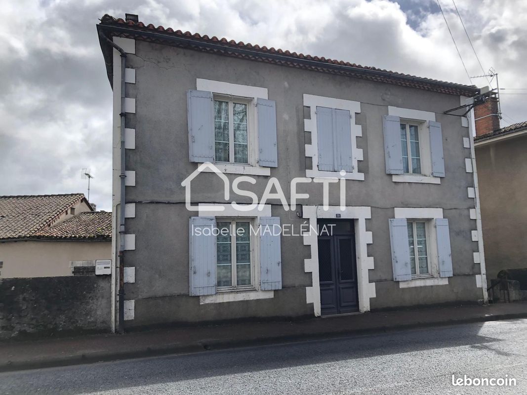 Maison de ville 6 pièces 170 m² - Confolens 16500 (image principale 0)