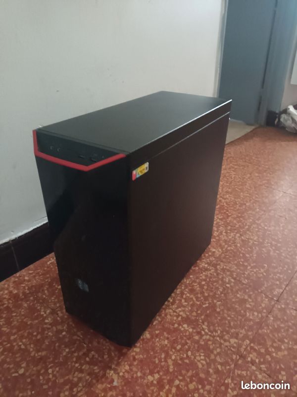 PC Gamer + Setup (image 1)