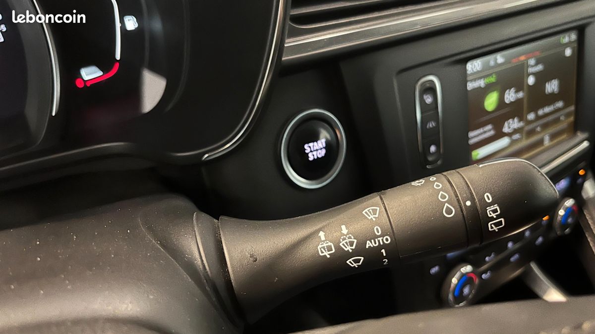 RENAULT KADJAR 1.2 TCE 130 ENERGY ARMOR LUx (image 24)