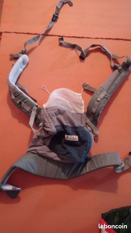 Porte bébé, écharpe de portage, mei tai (image 1)