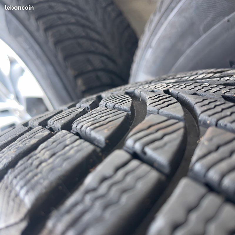 Jantes Mercedes GLC d’origine 5x112 avec des pneus Micheline 235/65/17 code 81 (image 4)