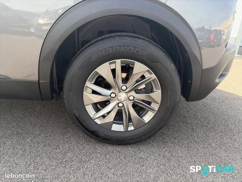 Peugeot 2008 1.2 PureTech 100ch S&S Style (image 13)