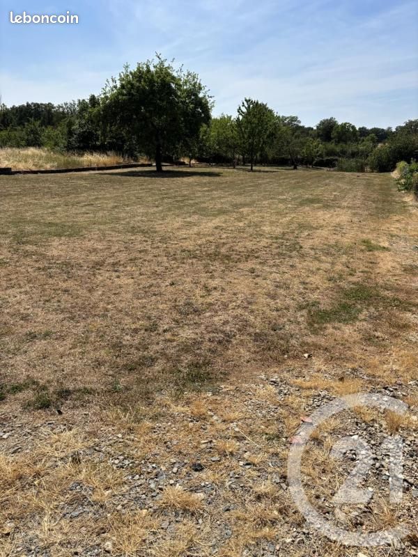 Terrain 1 122 m² Audes · 26 000 €
