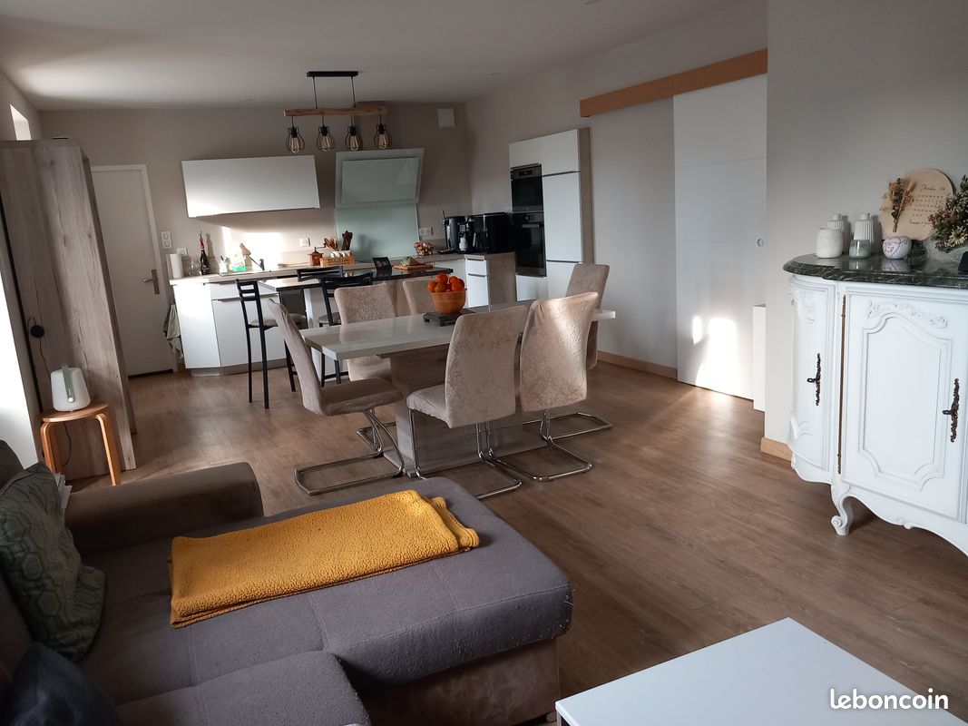 Appartement 4 pièces 100 m² · à Réalmont · 100 m² · 780 €