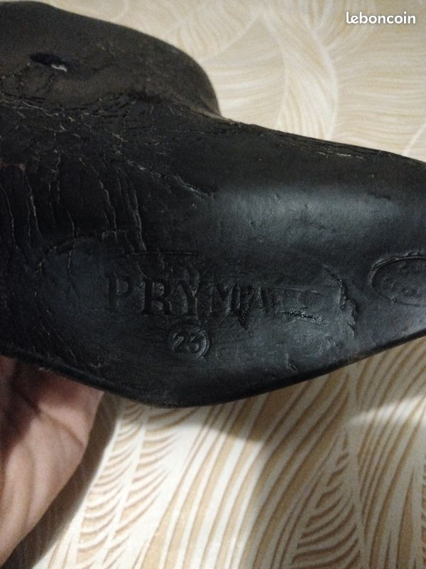 ANCIENNE SELLE DE vélo en Cuir à ressorts. pas de marque apparente EUR 5,00 - FR
