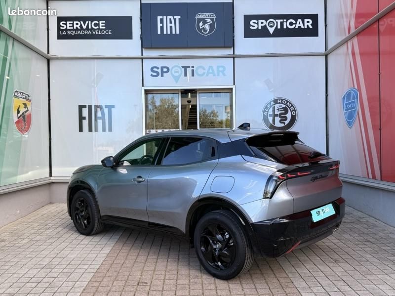 Alfa romeo Junior 1.2 Ibrida 136ch DCT6 (image 6)