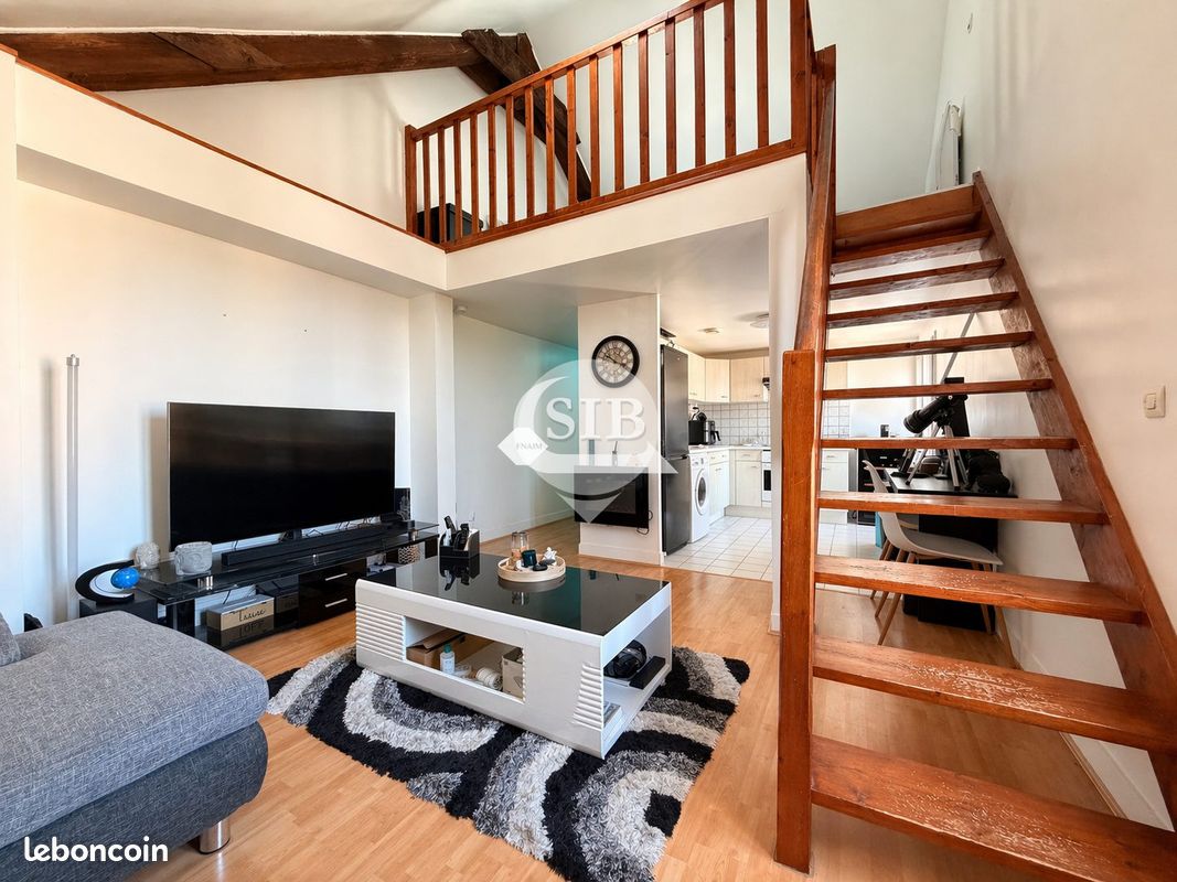 Studio 1 pièce 38 m² (image 1)