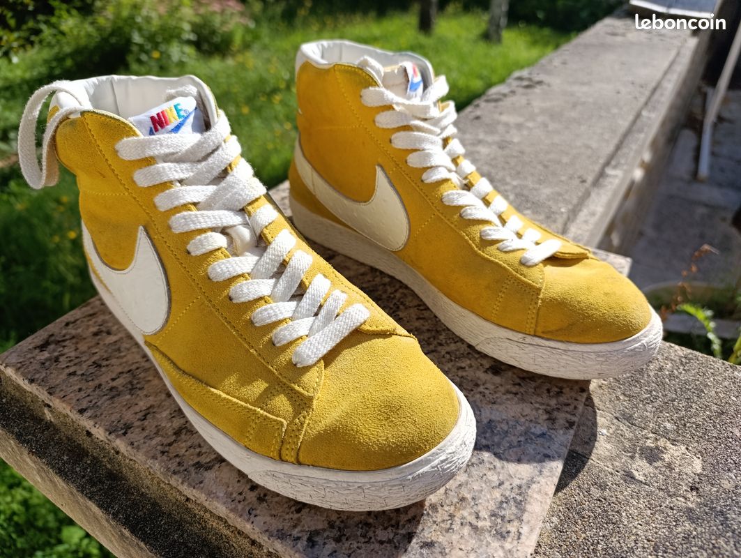 High Top Nike Blazer Mid 77 Gialle Baskets Nike Nike Blazer Mid