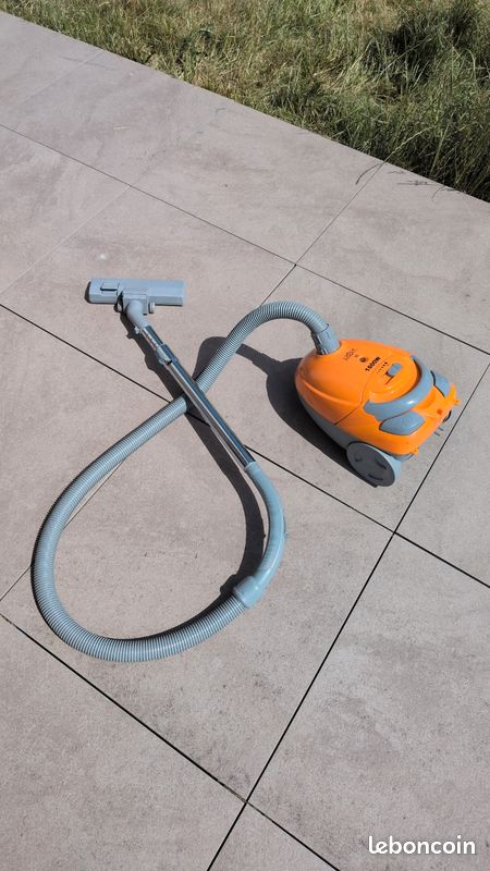 Aspirateur (image 1)